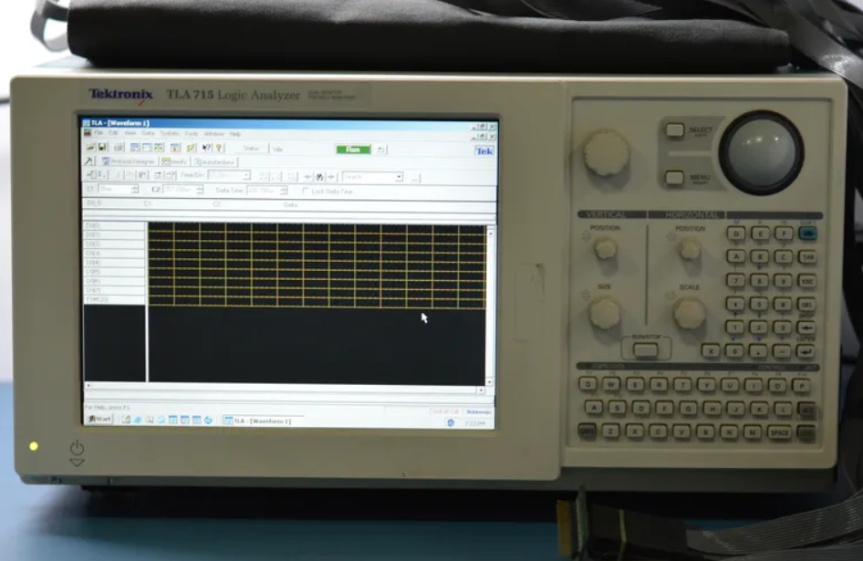 Tektronix Logic Analyzer